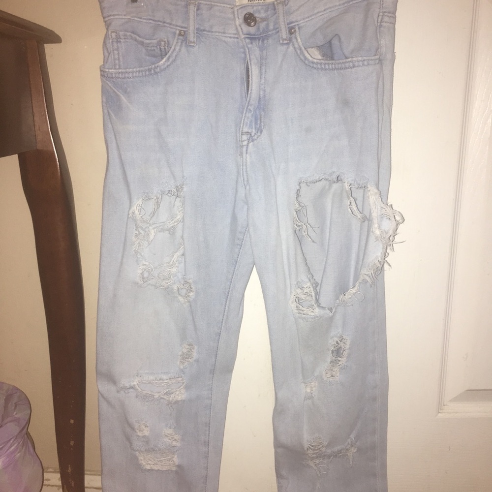 ripped boyfriend jeans